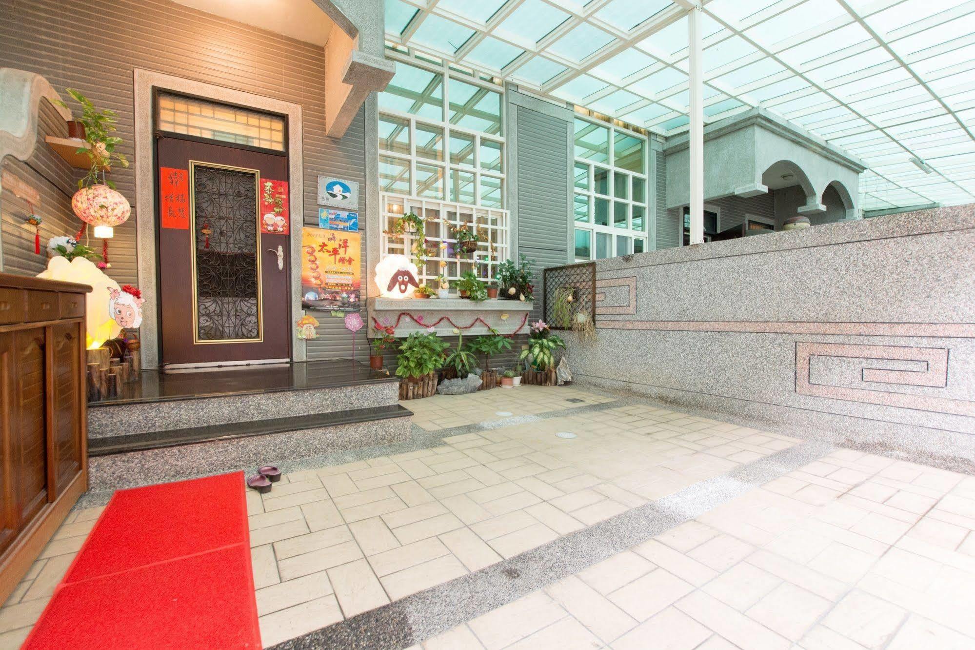 巧緣民宿11人包棟 Hualien City Exterior photo